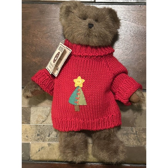 Boyds Bears Tanner McBruin Holiday Red Sweater Exclusive Edition #918113SM 13” - Picture 2 of 7